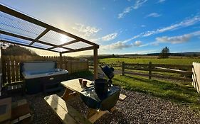 Forest View Cottage - Private Hot Tub